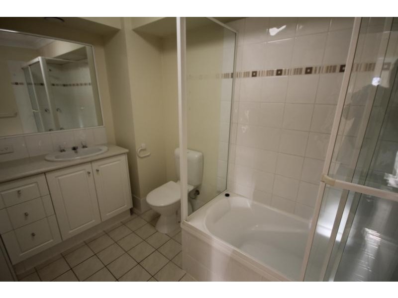 17/27 Walton St, Southport QLD 4215