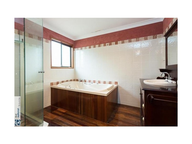 89 Barron Road, Birkdale QLD 4159