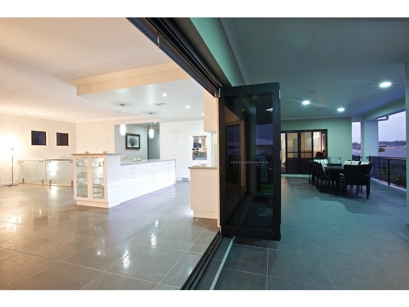 11 Braidwood Street, Thornlands QLD 4164