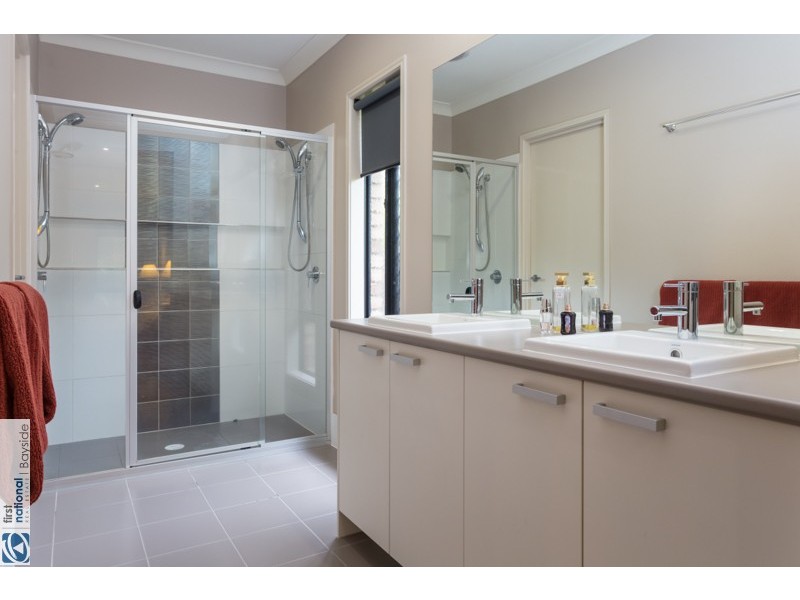 46 Penzance Drive, Redland Bay QLD 4165
