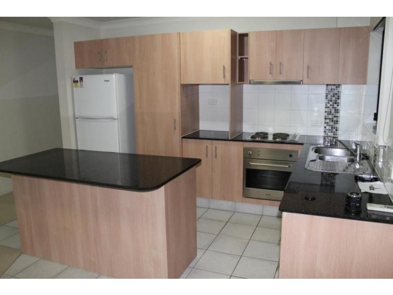 Lot 10, 10/48 Lenneberg St, Southport QLD 4215
