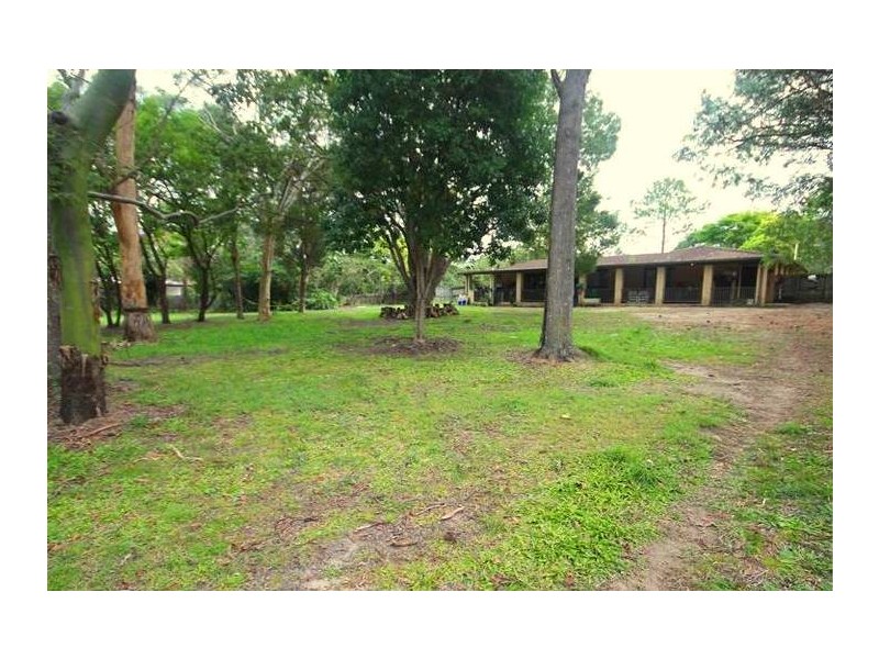 318 Mount Cotton Road, Capalaba QLD 4157