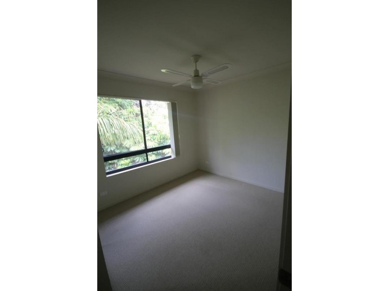 Lot 3, 3/48 Lenneberg St, Southport QLD 4215