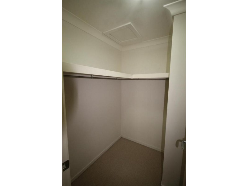 Lot 3, 3/48 Lenneberg St, Southport QLD 4215