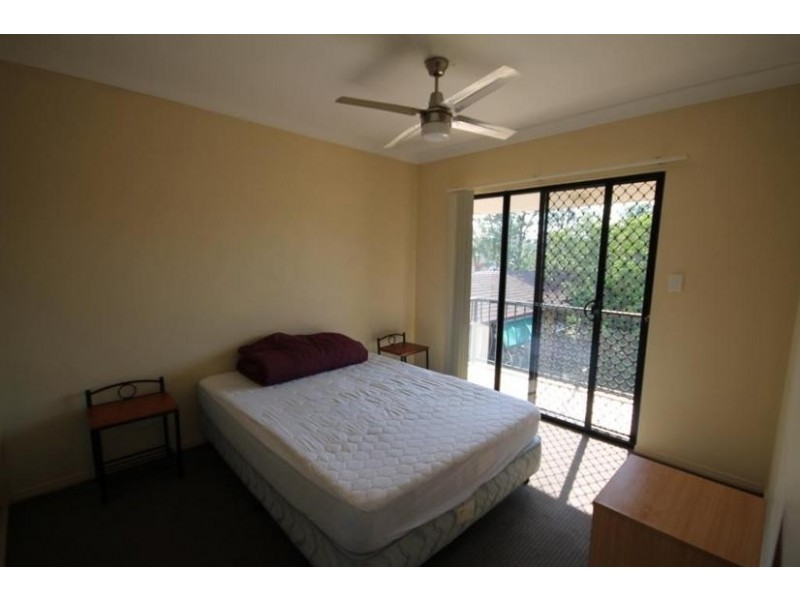 14/2 Broad St, Labrador QLD 4215