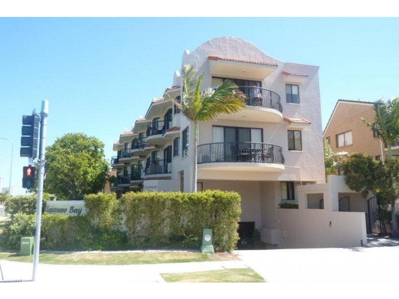 14/2 Broad St, Labrador QLD 4215