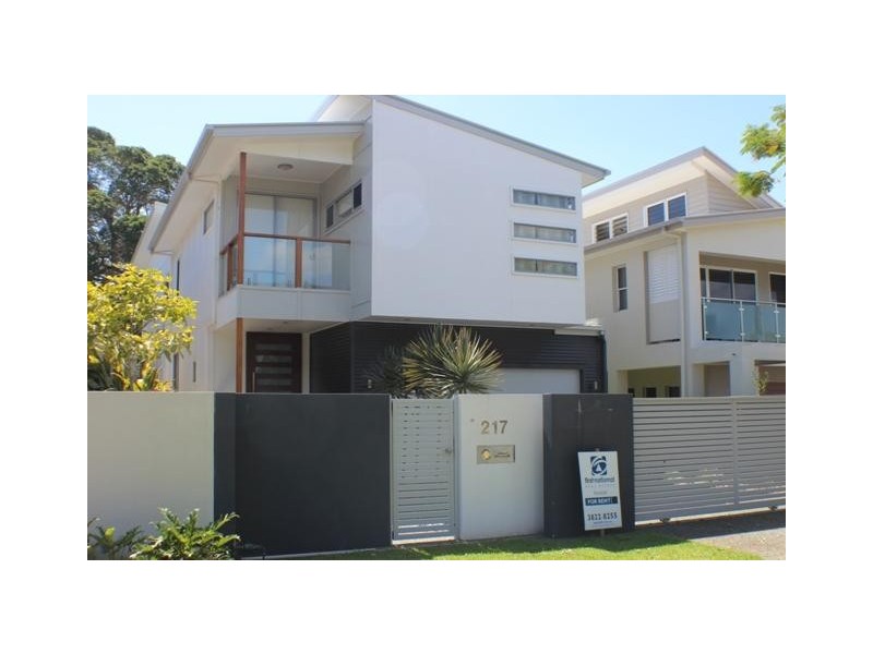 217 Main Road, Wellington Point QLD 4160