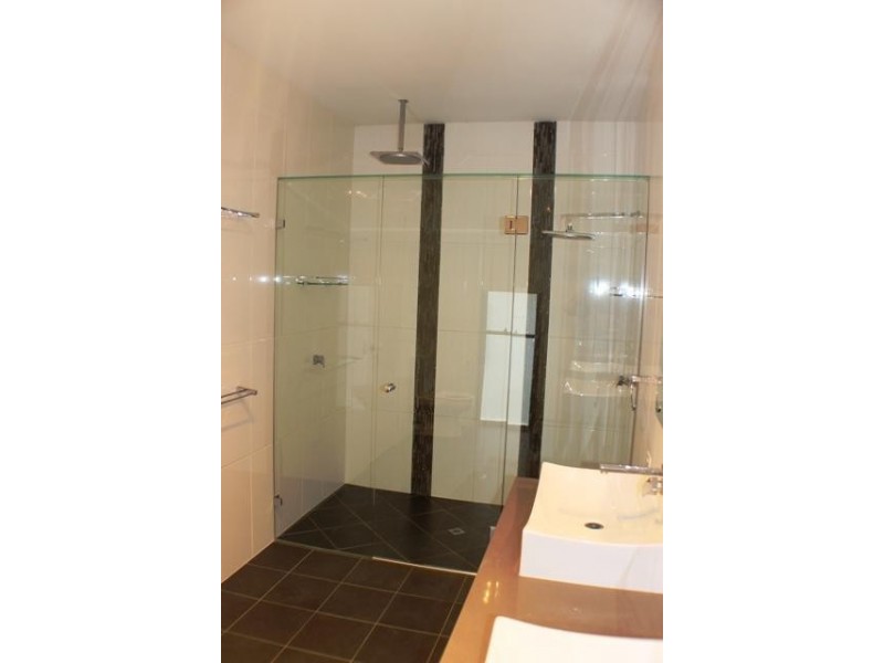 217 Main Road, Wellington Point QLD 4160