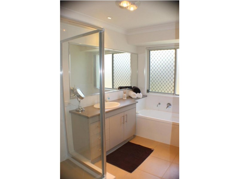 25b Janelle Court, Wellington Point QLD 4160