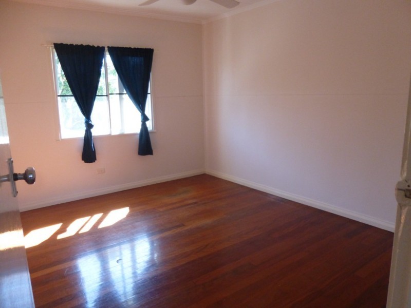 2/6 Boongall Road, Camp Hill QLD 4152