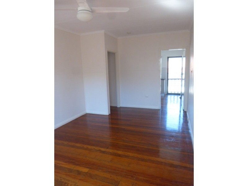 2/6 Boongall Road, Camp Hill QLD 4152