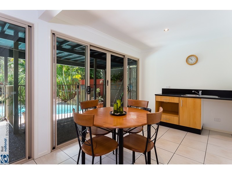 42 Valley Road, Wellington Point QLD 4160