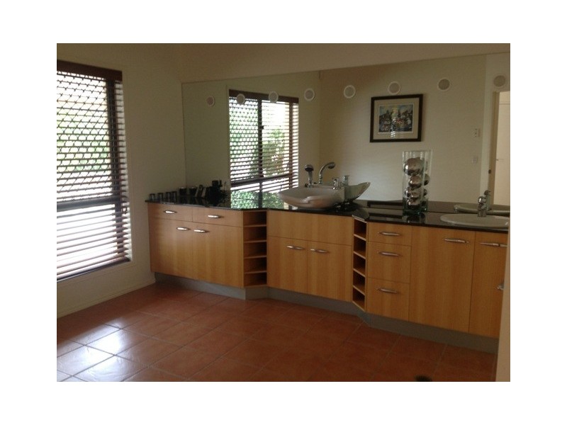 421 Grandview Road, Pullenvale QLD 4069