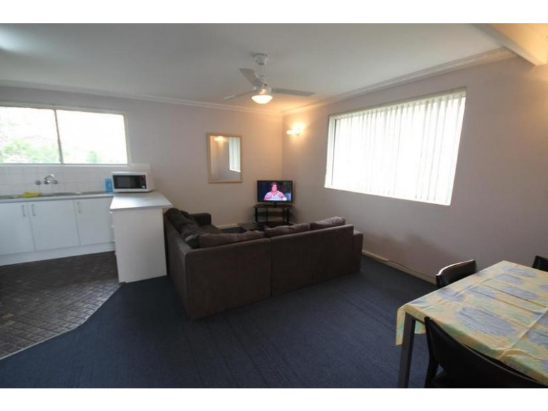 7/22 Leonard Ave, Surfers Paradise QLD 4217