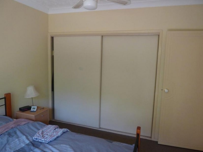 8/2 Broad St, Labrador QLD 4215