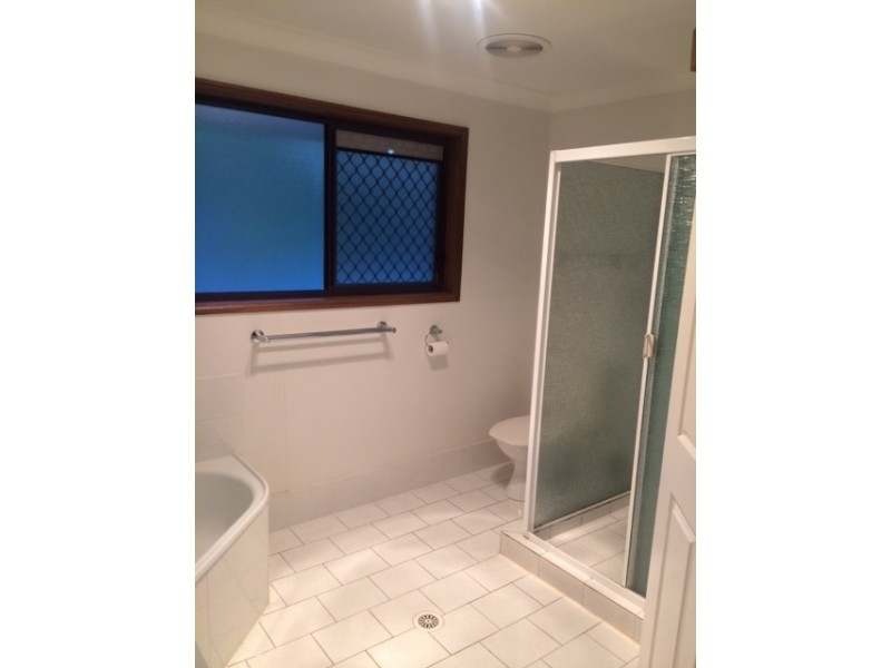 4 Grosvenor Court, Wellington Point QLD 4160