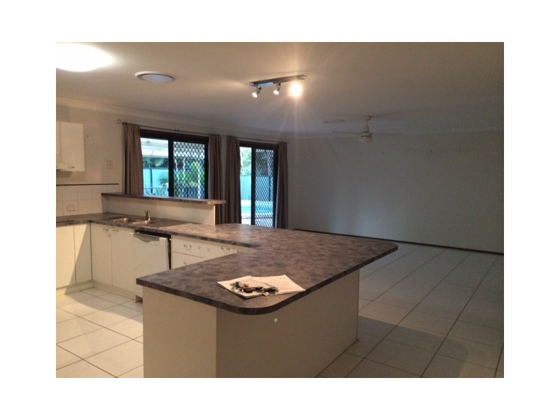 4 Grosvenor Court, Wellington Point QLD 4160