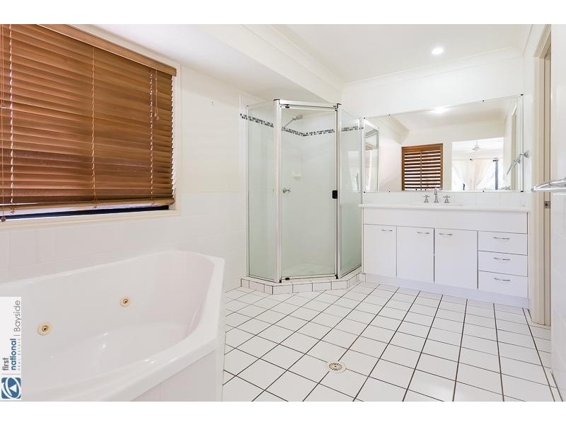 17 Plantation Place, Wellington Point QLD 4160