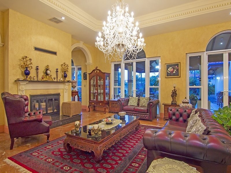 4 Commodore Drive, Birkdale QLD 4159