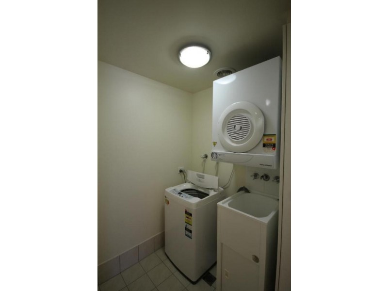 7/52 Queen Street, Southport QLD 4215