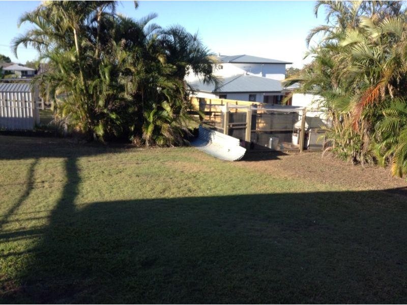 390 Richmond Road, Cannon Hill QLD 4170