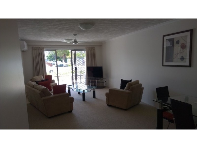 1-22/8 Ahern St, Labrador QLD 4215