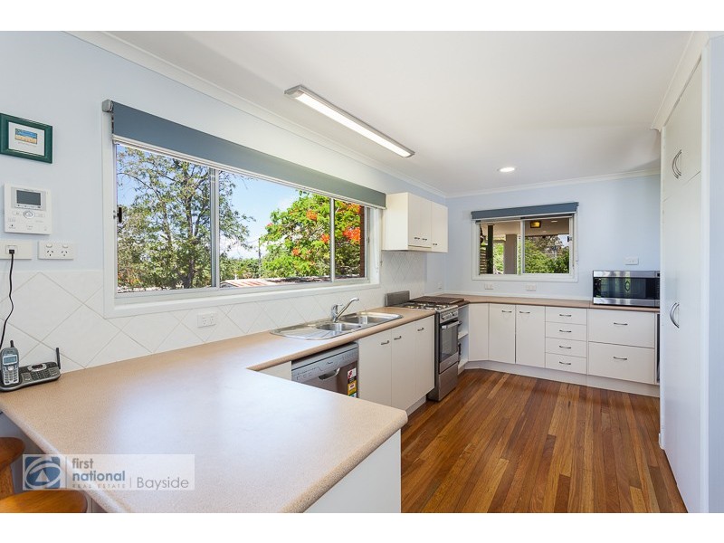 18 Thorne Rd, Birkdale QLD 4159