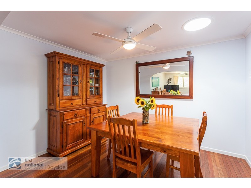 18 Thorne Rd, Birkdale QLD 4159