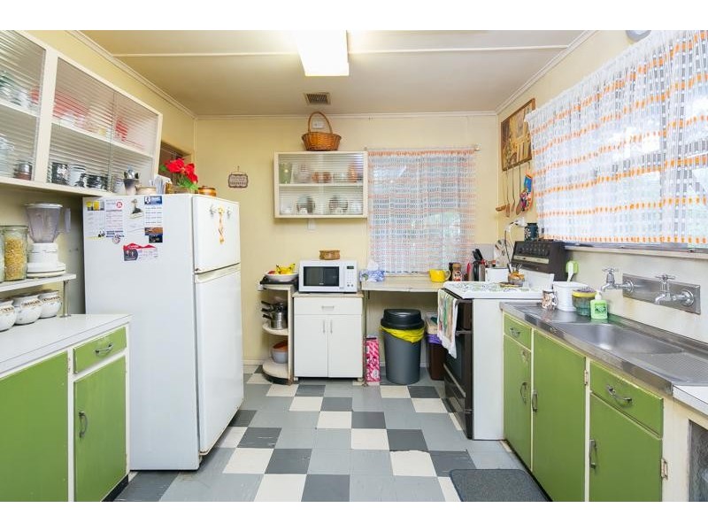 9 Meyrick St, Cannon Hill QLD 4170