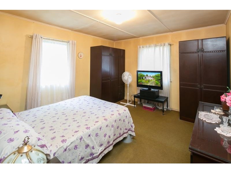 9 Meyrick St, Cannon Hill QLD 4170