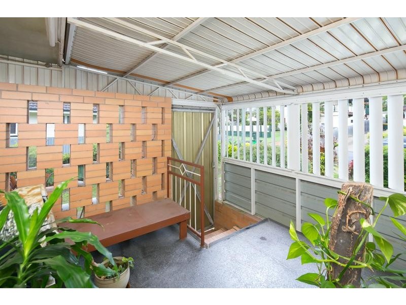 9 Meyrick St, Cannon Hill QLD 4170