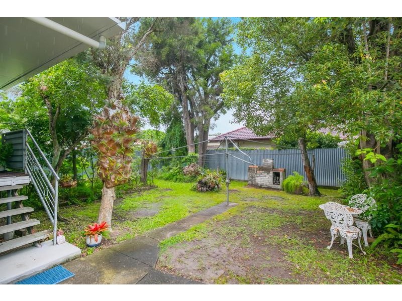 9 Meyrick St, Cannon Hill QLD 4170