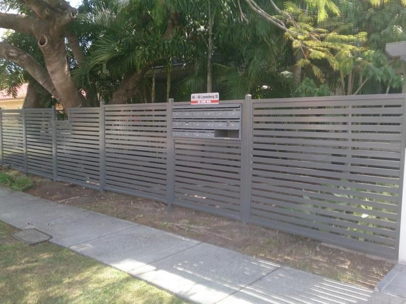 2/46 to 48 Lenneberg St, Southport QLD 4215