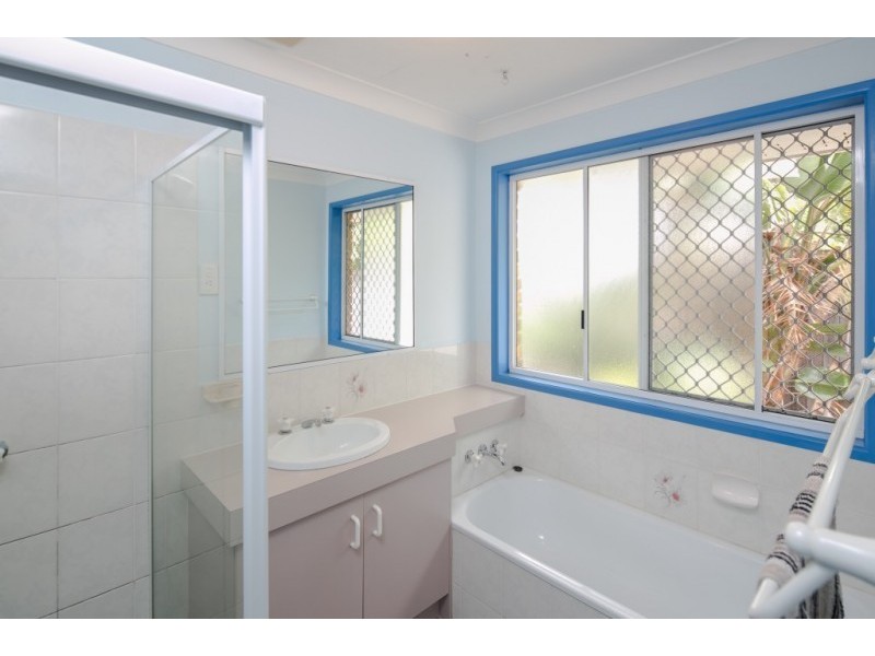 15 Fuchsia Close, Birkdale QLD 4159