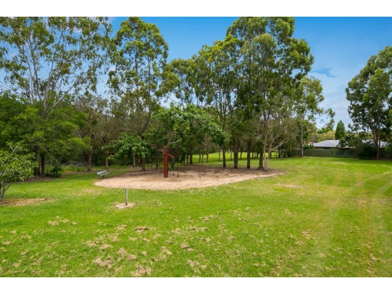 15 Fuchsia Close, Birkdale QLD 4159