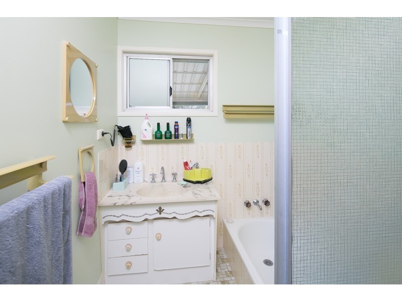 60 Warner Street, Wellington Point QLD 4160