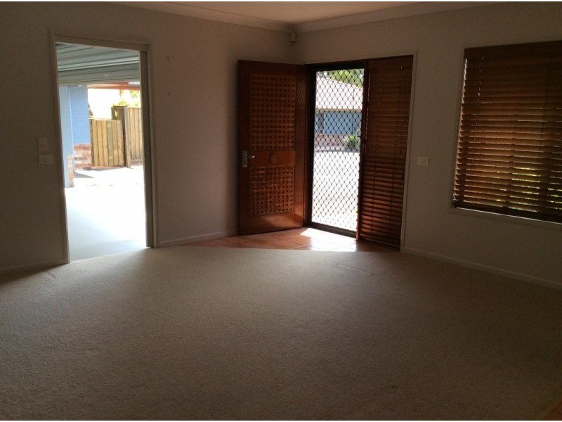 2/12 Tauris Road, Capalaba QLD 4157