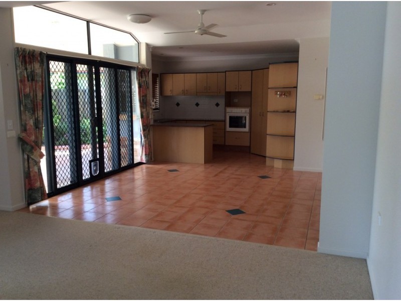2/12 Tauris Road, Capalaba QLD 4157