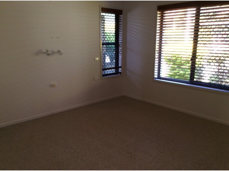 2/12 Tauris Road, Capalaba QLD 4157