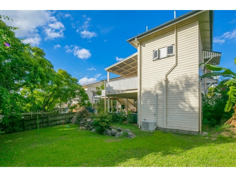 6 Rossmore Avenue, Coorparoo QLD 4151