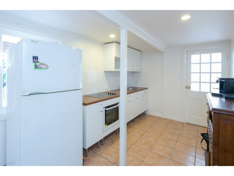 6 Rossmore Avenue, Coorparoo QLD 4151