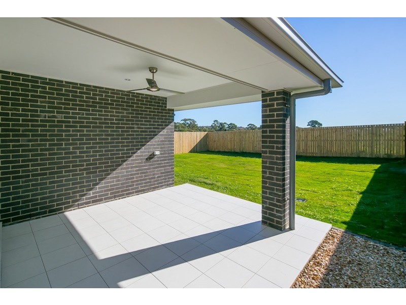 4 Maree Place, Redland Bay QLD 4165