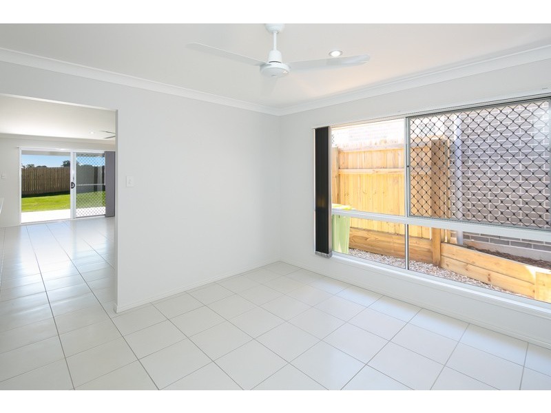 4 Maree Place, Redland Bay QLD 4165