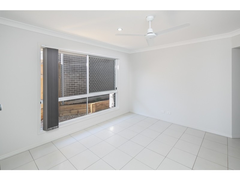 4 Maree Place, Redland Bay QLD 4165