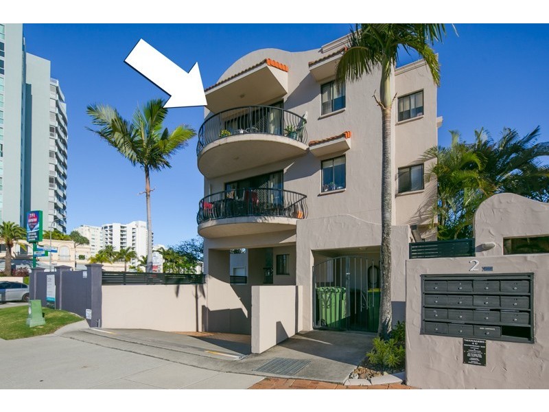 10/2 Broad St, Labrador QLD 4215