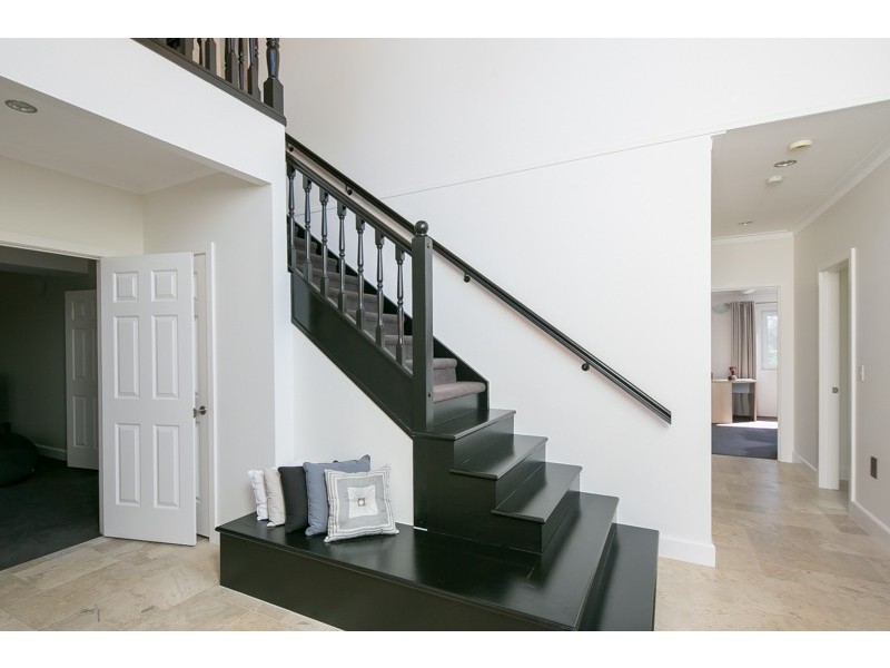 5 Cronin Drive, Wellington Point QLD 4160