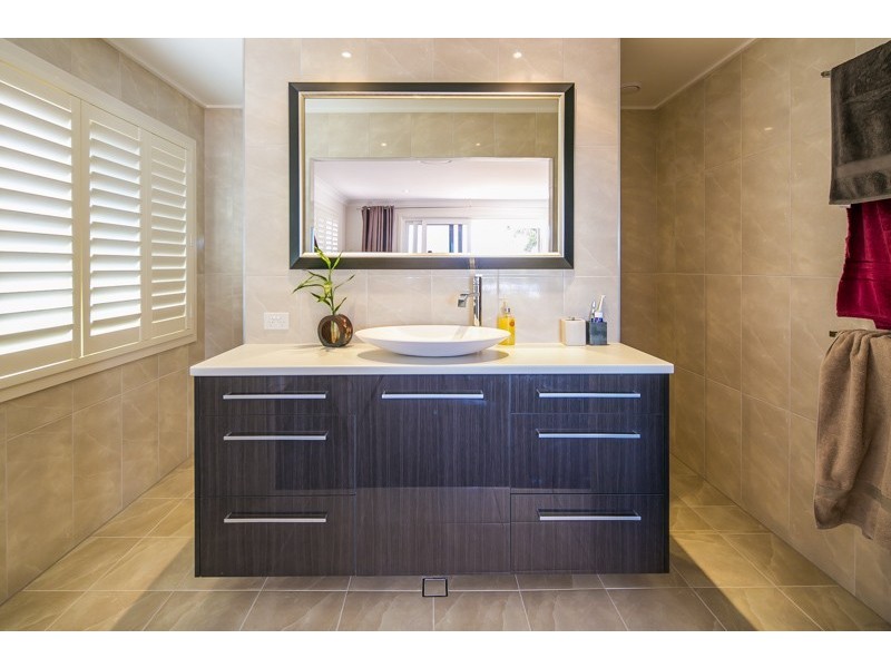 5 Cronin Drive, Wellington Point QLD 4160