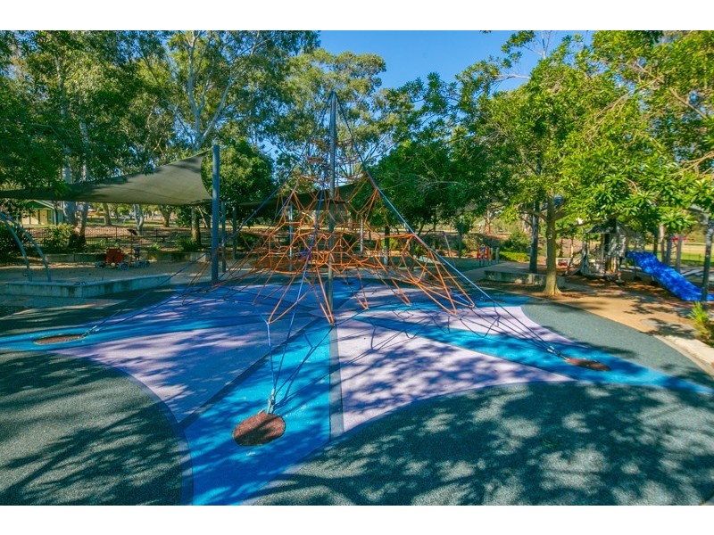 1 Kimbolton Place, Carindale QLD 4152