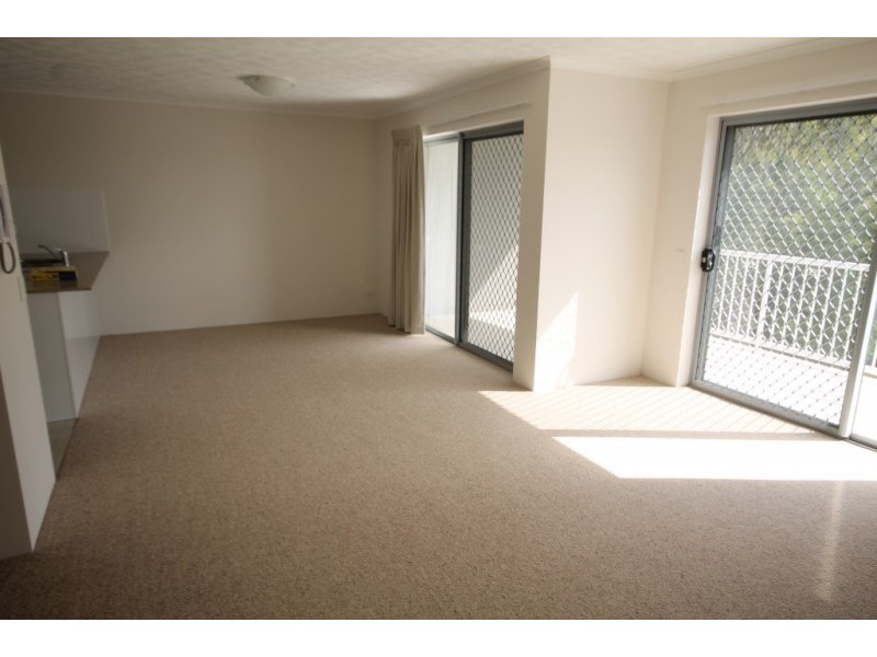19/8 Ahern St, Labrador QLD 4215
