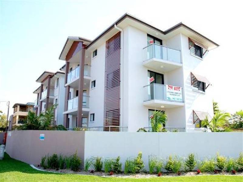 32 Bath Street, Labrador QLD 4215